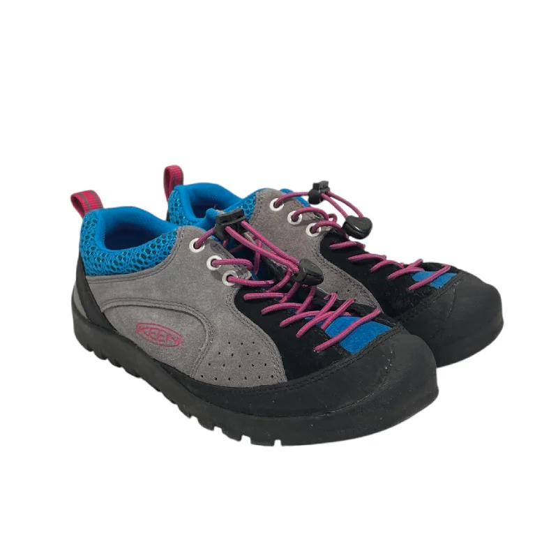 KEEN/Low-Sneakers/US 7/Gray/ Two - Tone Shoe Design  
