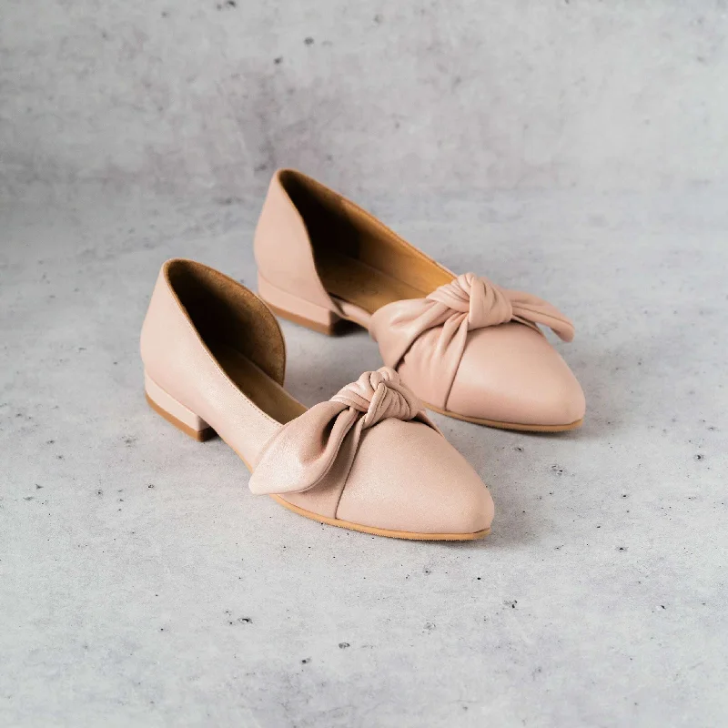 PALE PINK
