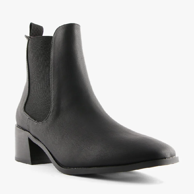 NAS BLACK Minimalist Sneaker Style  